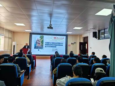 会议室里的人们AI 生成的内容可能不正确。